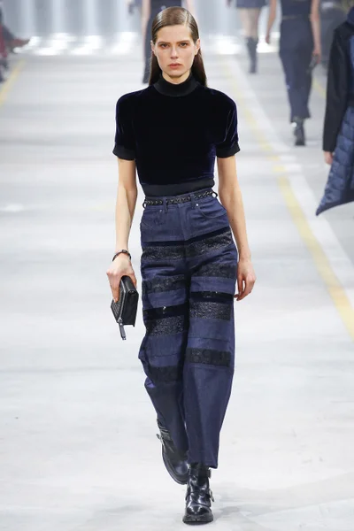 Look 7